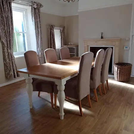 Old Hall Farmhouse, Sleeps 6. Dogs Welcome. Dom wakacyjny *