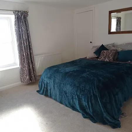Old Hall Farmhouse, Sleeps 6. Dogs Welcome. Carlisle (Cumbria)